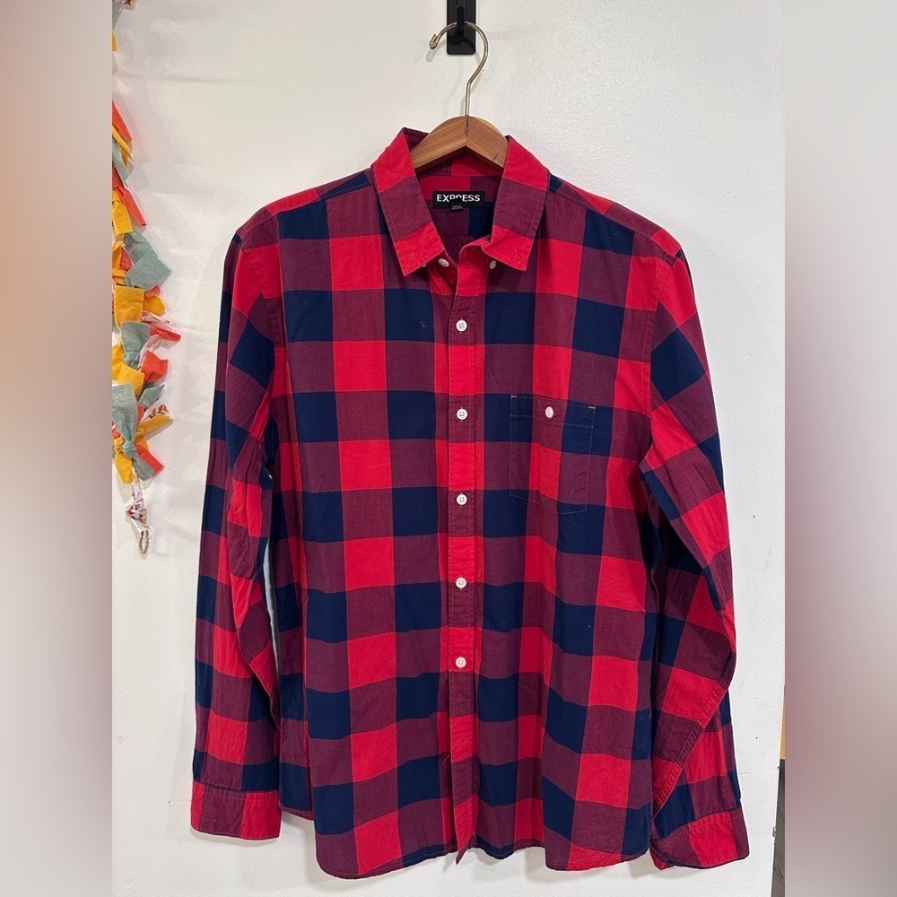 Express Plaid Button Down Long Sleeve Dress Shirt Men’s Size L Red Cotton Casual